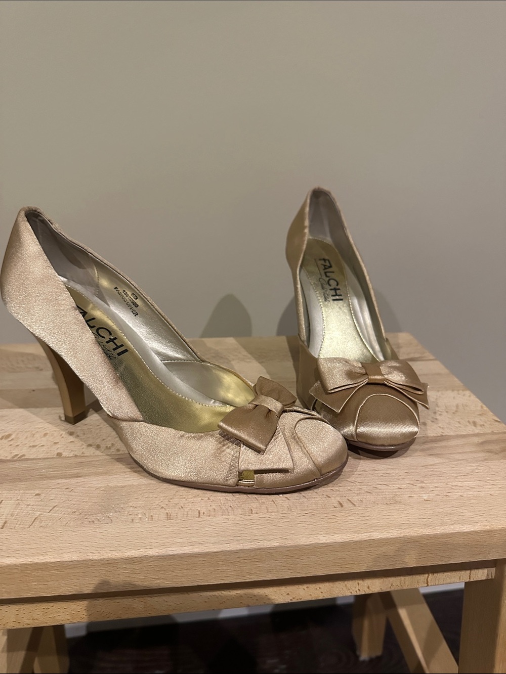 Gold Peep-Toe Bow satin Pumps for Women